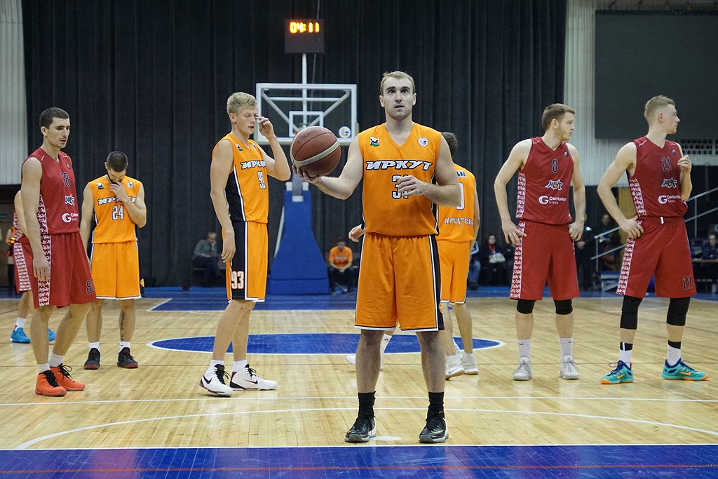 Баскетболисты «Иркута» обыграли «Новосибирск» в первом матче полуфинала Суперлиги-1