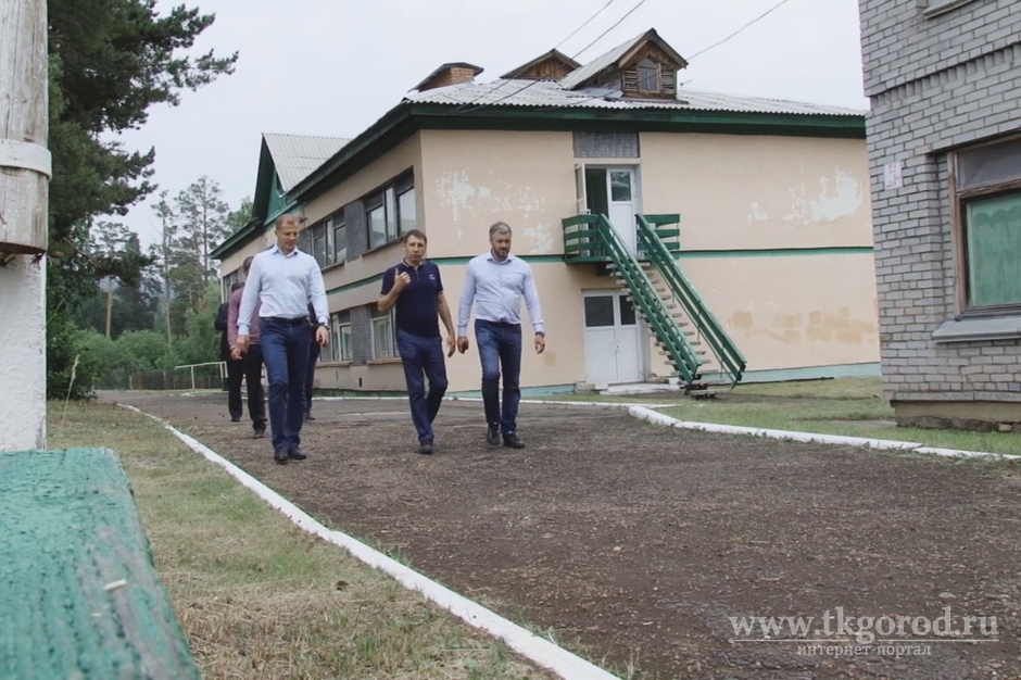 Заместитель губернатора Иркутской области проинспектировал ход капитального ремонта социальных объектов в Нижнеилимском и Братском районах