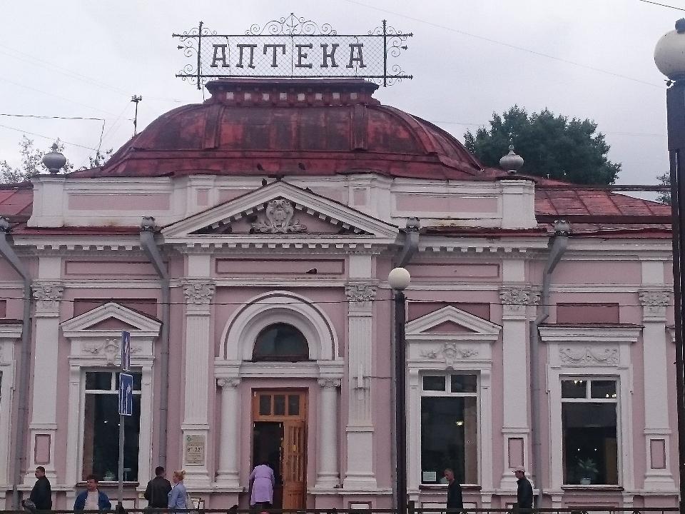 В Иркутске собственник бывшего аптекарского магазина Писаревского незаконно демонтировал декор