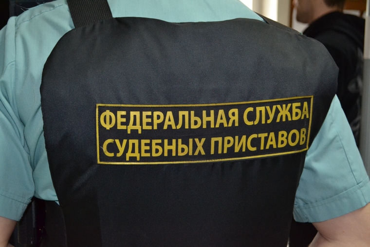 Приставы взыскали с тайшетца штраф в 15 000 рублей за хранение наркотиков