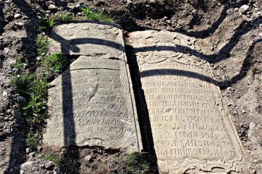 Захоронение сподвижника Григория Шелихова XVIII века обнаружили на Иерусалимском кладбище в Иркутске