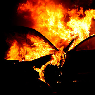 Подростки в Железногорске-Илимском угнали и сожгли две машины