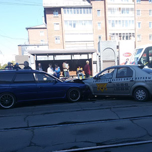 Три человека пострадали в ДТП с шестью машинами в Иркутске