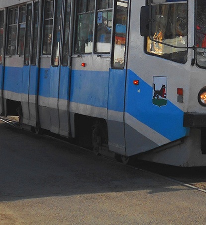 В Иркутске под колесами трамвая погиб первоклассник