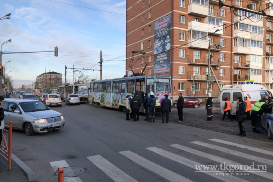 Сегодня утром под колесами трамвая в Иркутске погиб первоклассник