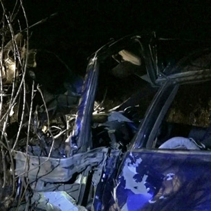 В Усть-Куте полицейские спасли двух человек из загоревшегося автомобиля