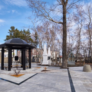 Мемориальную зону Лисихинского парка благоустроили в Иркутске