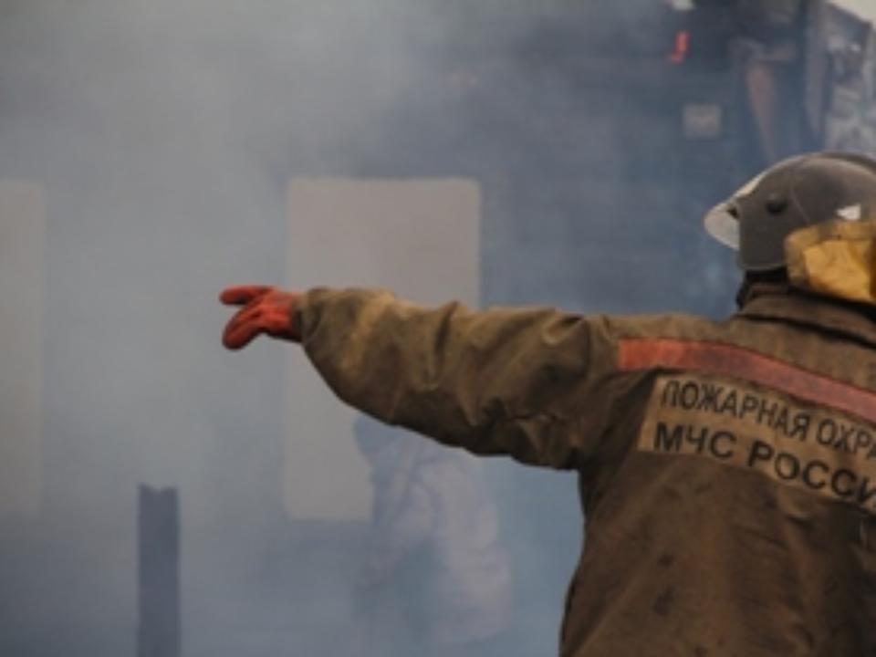 Десятки человек едва не погибли из-за двух пожаров в многоэтажках Саянска и Усть-Кута
