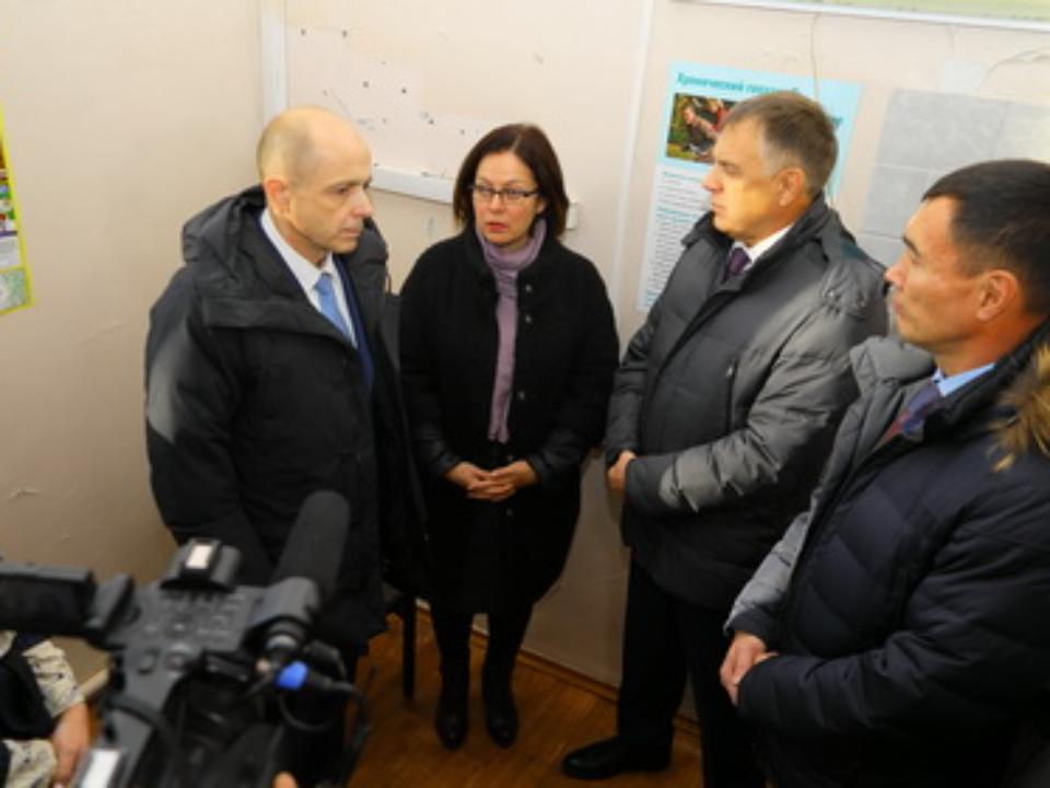 Депутаты ЗС взяли на контроль ситуацию с инфекционной больницей в Ангарске