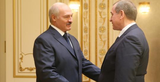 Левченко облобызал Лукашенко и пристрастился к детскому питанию