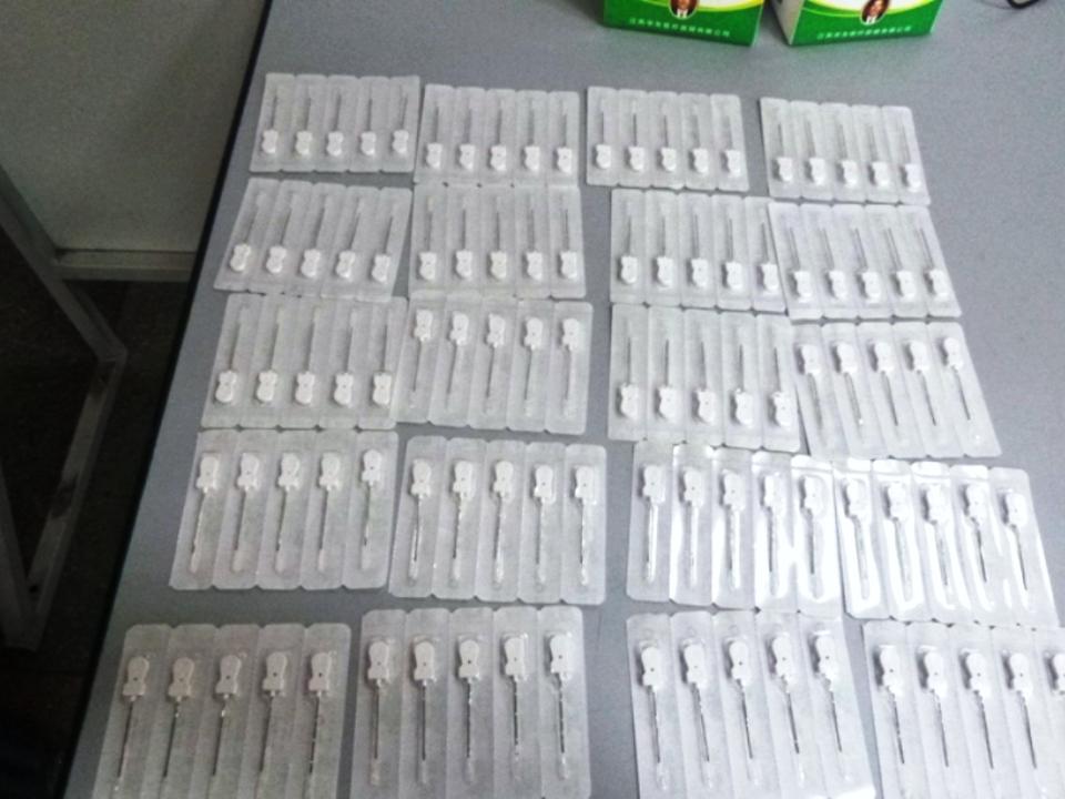У гражданина КНР в аэропорту Иркутска нашли более 800 акупунктурных игл