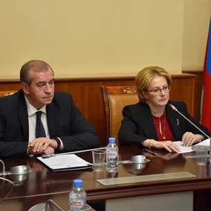 Губернатор Прибайкалья встретился с министром здравоохранения РФ