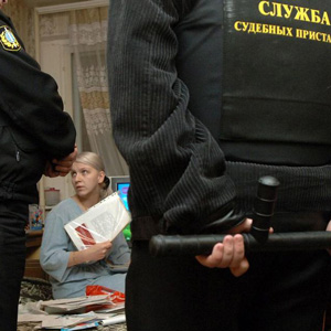 Судебные приставы Иркутска заставили одну иркутянку вернуть другой 15 млн рублей