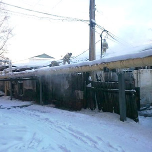 Бывшая столярная мастерская РЖД горела в Усть-Куте
