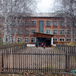 Администрацию Октябрьского обязали оборудовать остановки для школьных автобусов