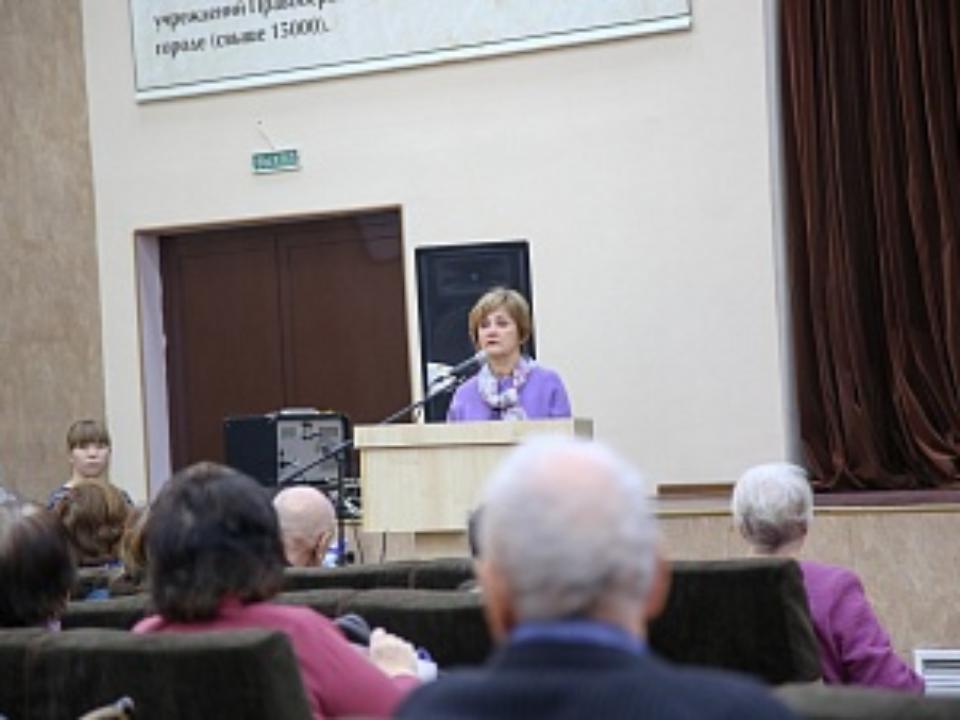 Депутат Думы Иркутска Ирина Ежова отчиталась о работе в избирательном округе