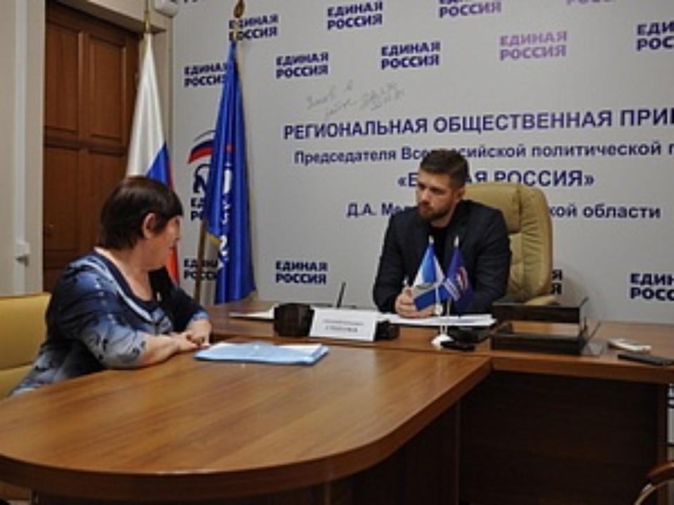 Председатель Думы Иркутска в День конституции РФ провел личный прием граждан
