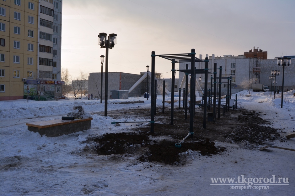 В центре Братска строят ещё одну спортплощадку для воркаута