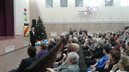 Новогодний концерт для ветеранов прошел в Правобережном округе Иркутска