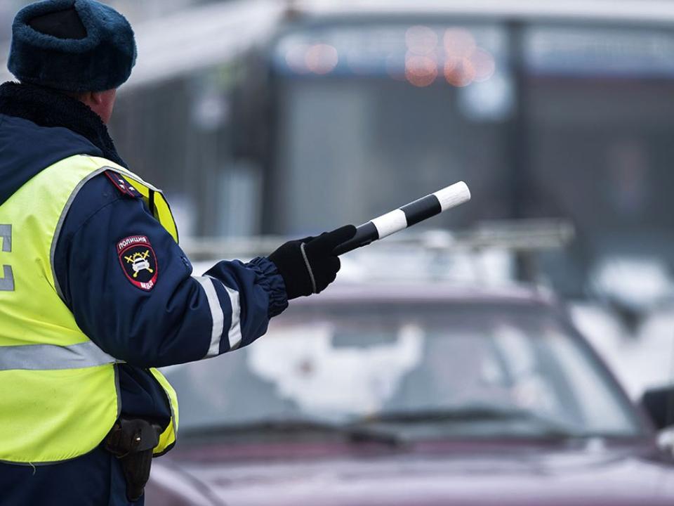 Соцсети помогли покарать лихача на Porsche Cayenne, едва не сбившего пешехода в Иркутске (видео)