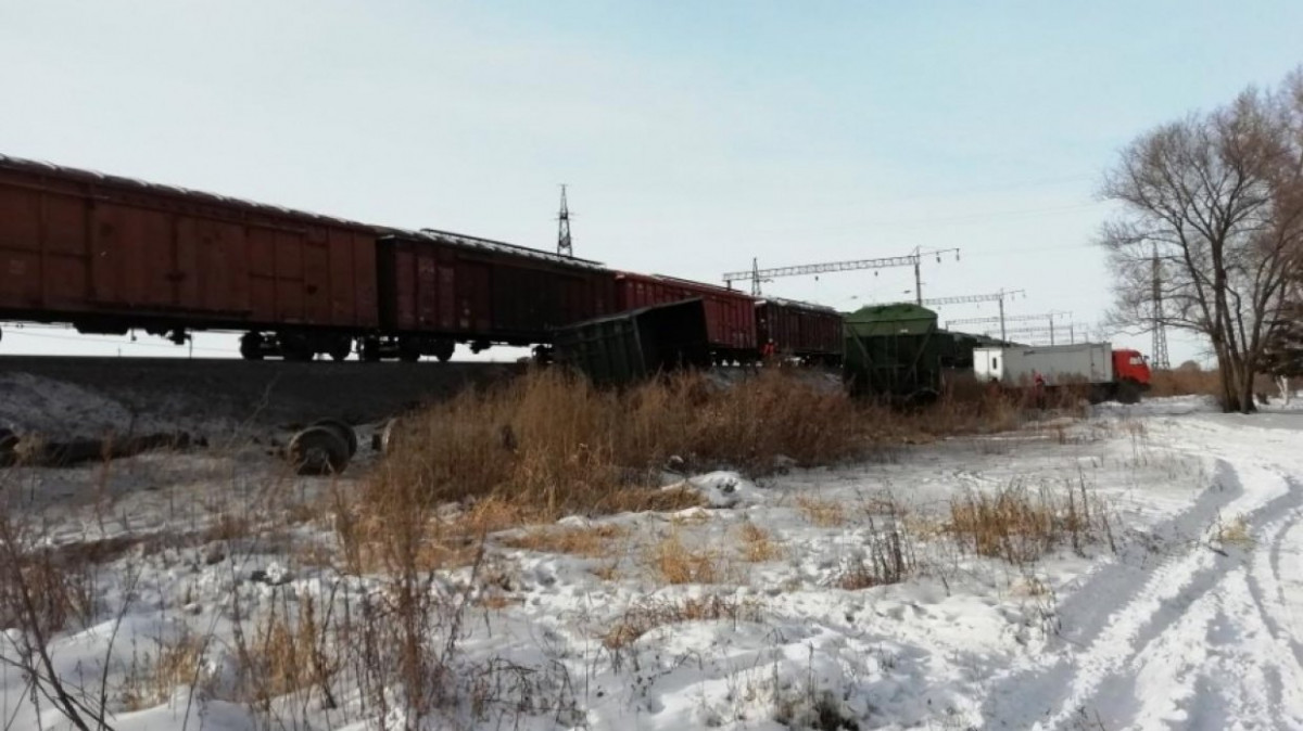 29 вагонов с углём сошли с рельсов в Иркутской области. Задерживаются пассажирские поезда