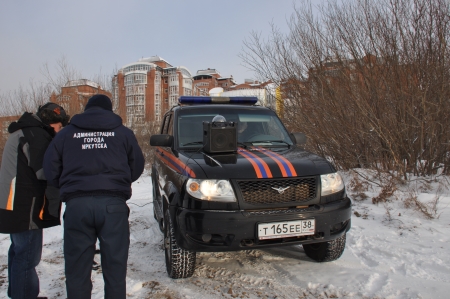 Рейды по пресечению выезда автомобилей на лед водоемов проходят в Иркутске