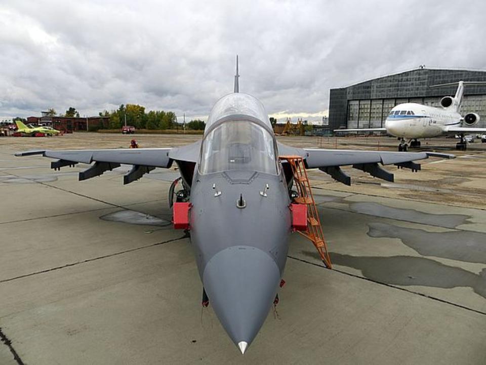 Лаос купил у России четыре учебно-боевых Як-130 производства Иркутского авиазавода