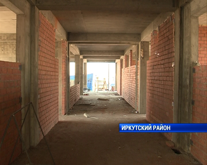 В селе Хомутово Иркутского района возводят новую школу