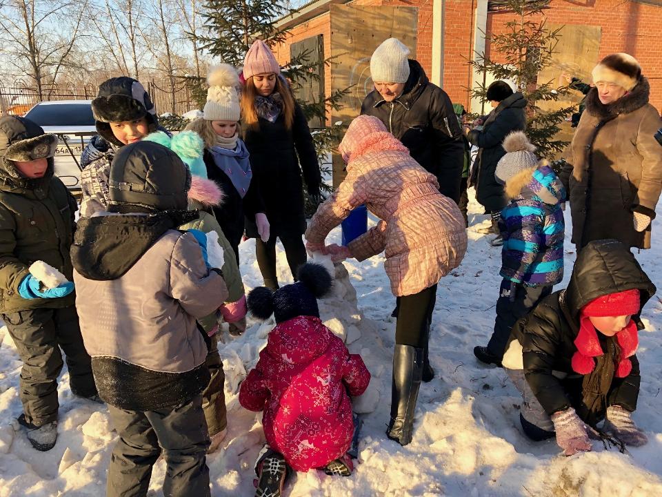 Иркутские активисты ОНФ провели акцию «Снежный фронт» для детей с ограниченными возможностями