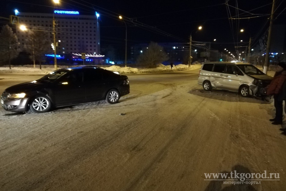 В ДТП на перекрестке Обручева-Ленина пострадал 57-летний мужчина