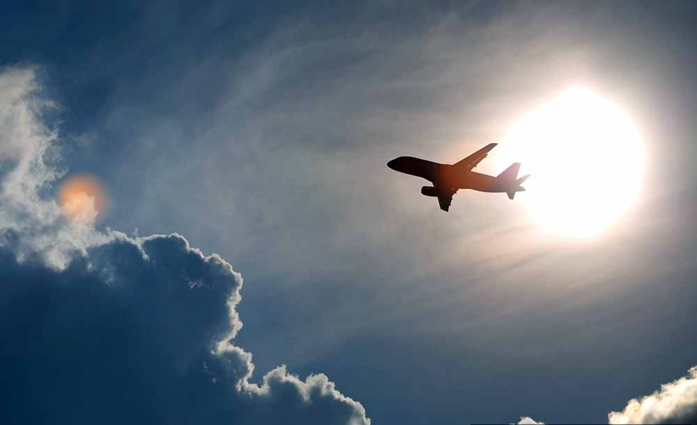 Самолет, следовавший из Иркутска в Москву, совершил вынужденную посадку