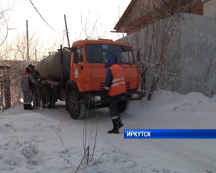 Жители одного из домов Иркутска уже двое суток остаются без воды