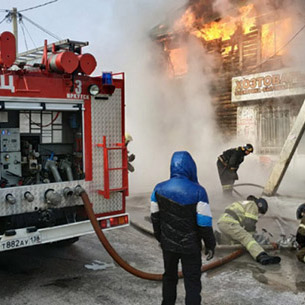 С начала суток из 12 пожаров в Прибайкалье один был смертельный