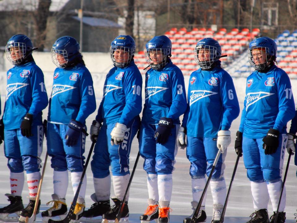 Первенство мира среди девушек с участием иркутских хоккеисток пройдет в Финляндии: расписание игр