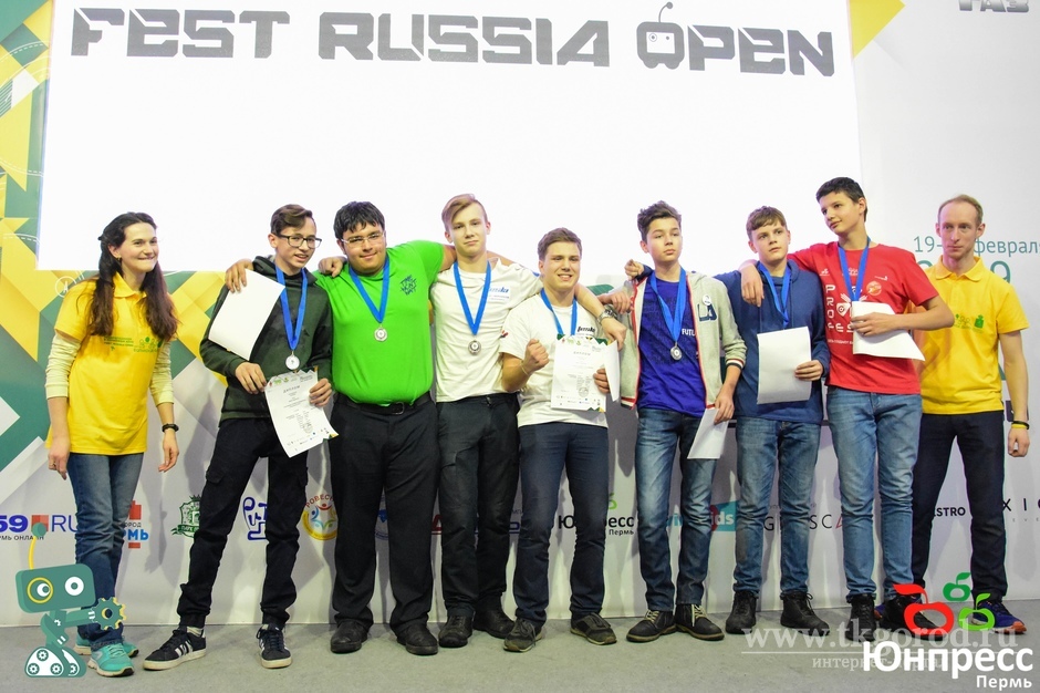 Команда братского Лицея №1 заняла 2 место на всероссийских соревнованиях по робототехнике