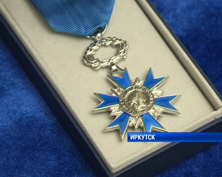 Иркутянину впервые вручили орден за заслуги перед Францией от президента Эммануэля Макрона