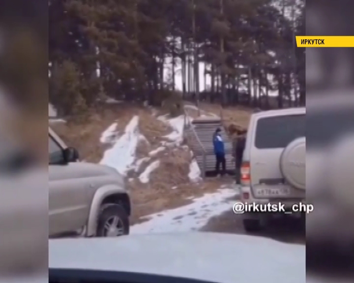 В дачном поселке Озерное Иркутска пьяный мужчина открыл стрельбу до домам