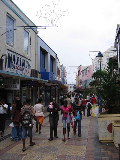 Для привлечения туристов Барбадос может разрешить однополые браки, марихуану и казино