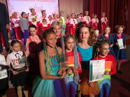 Фестиваль самодеятельного творчества «Глазковское предместье» провели в честь 75-летия Свердловского округа