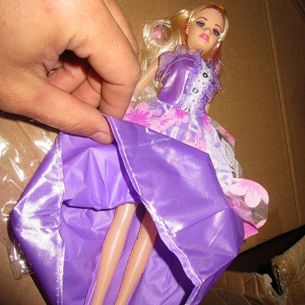Почти 8 тысяч поддельных кукол Барби выявили таможенники в Иркутске