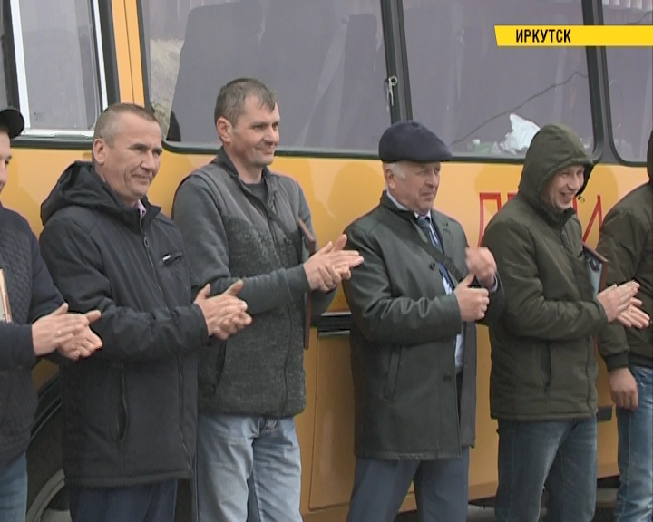 Лучшего водителя школьного автобуса выбрали в Иркутском районе