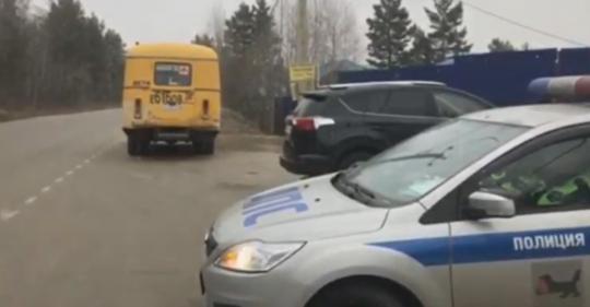 Водитель школьного автобуса в Маркова перевозил школьников, будучи пьян