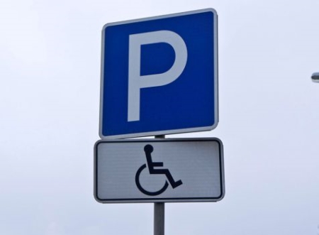 1 млн рублей будет выделен на обустройство парковочных мест для инвалидов в Иркутске
