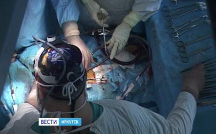 Иркутские кардиохирурги провели уникальную операцию молодой усольчанке