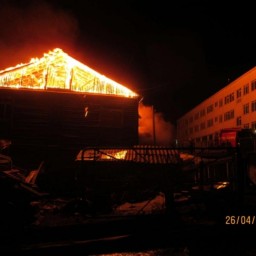 В Усть-Илимском районе из горящего дома эвакуировали 25 человек