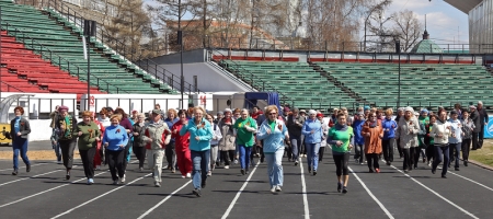 Около 100 ветеранов приняли участие в легкоатлетическом забеге