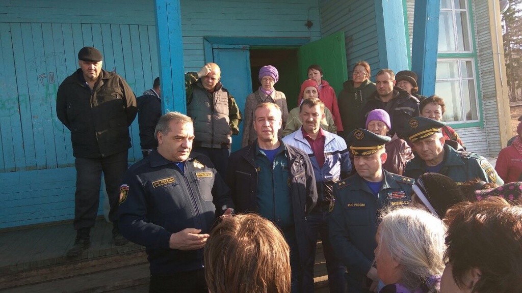 Социальные паспорта составят на всех погорельцев в Иркутской области