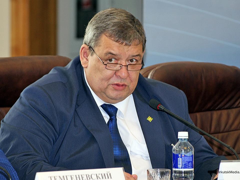 Мэр Саянска под личную ответственность возобновил работу сферы услуг