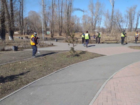 Более 250 дворов в Ленинском округе Иркутска очистили от мусора