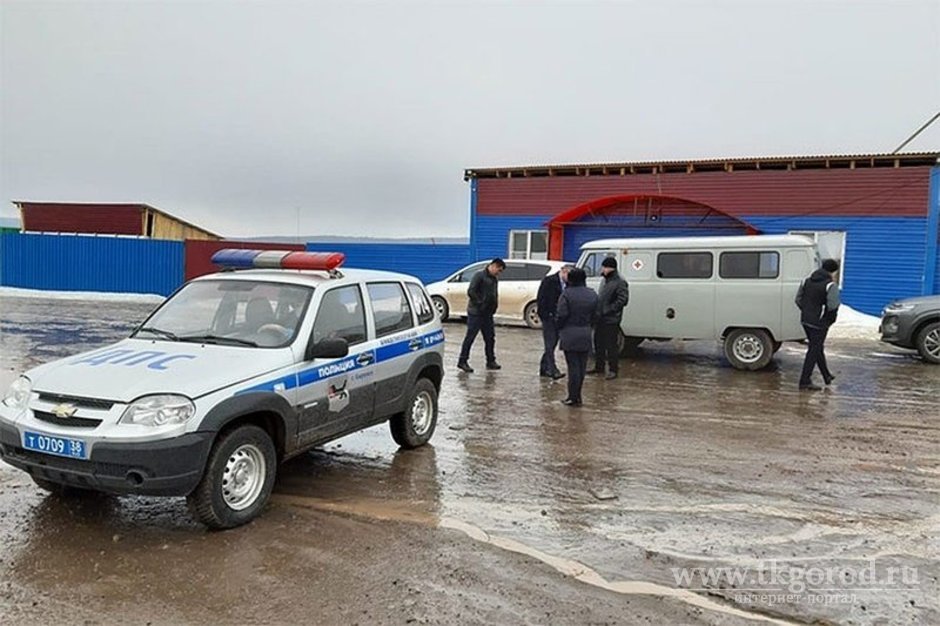 На въезде в Киренск установили блокпост. У всех водителей и пассажиров измеряют температуру